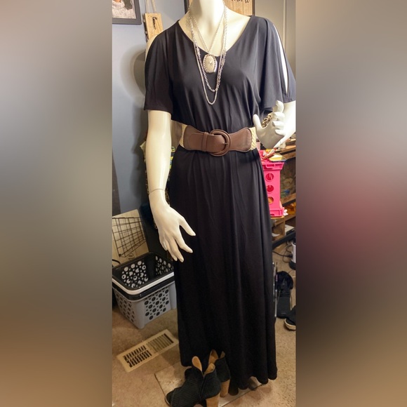 CHICOS SZ 1 (8-10) BLACK MAXI with Cold Shoulder - Picture 1 of 6